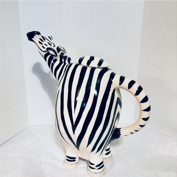 Lynda Corneille Ceramic Zebra Tea Coffee Pot with Top Whimsical Design 2009 - Picture 1 of 11